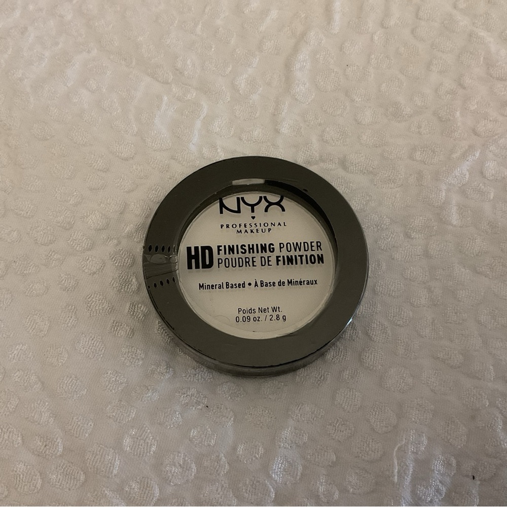 NYX Professional Makeup HD Finishing Powder - Translucent .09 oz